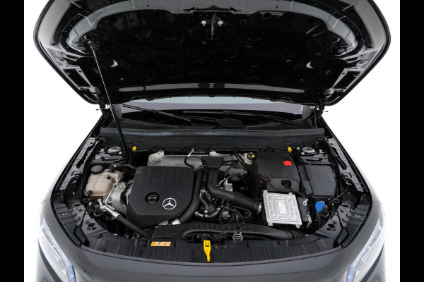 Mercedes-Benz Glb 200 Business Solution AMG Aut. *PANO | LEATHER-MICROFIBRE | FULL-LED | AMBIENT-LIGHT | MEMORY-PACK | WIDE-SCREEN-DIGICOCKPIT | HEATED-SPORTSEATS | KEYLESS | BLIND-SPOT | NAVI-FULLMAP | DAB+ | ECC | PDC | CRUISE | 19''