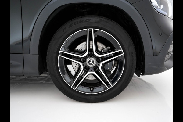 Mercedes-Benz Glb 200 Business Solution AMG Aut. *PANO | LEATHER-MICROFIBRE | FULL-LED | AMBIENT-LIGHT | MEMORY-PACK | WIDE-SCREEN-DIGICOCKPIT | HEATED-SPORTSEATS | KEYLESS | BLIND-SPOT | NAVI-FULLMAP | DAB+ | ECC | PDC | CRUISE | 19''