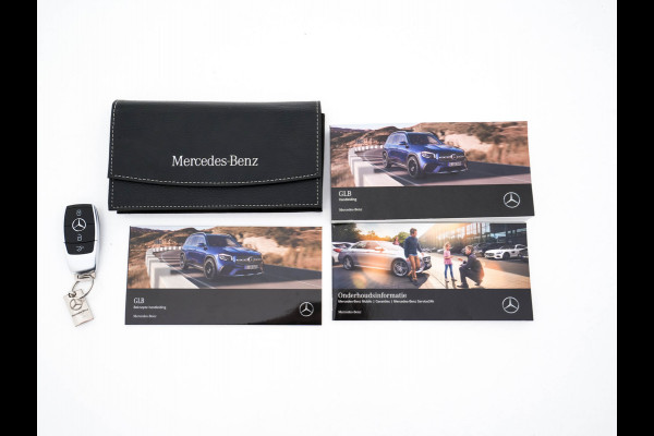 Mercedes-Benz Glb 200 Business Solution AMG Aut. *PANO | LEATHER-MICROFIBRE | FULL-LED | AMBIENT-LIGHT | MEMORY-PACK | WIDE-SCREEN-DIGICOCKPIT | HEATED-SPORTSEATS | KEYLESS | BLIND-SPOT | NAVI-FULLMAP | DAB+ | ECC | PDC | CRUISE | 19''