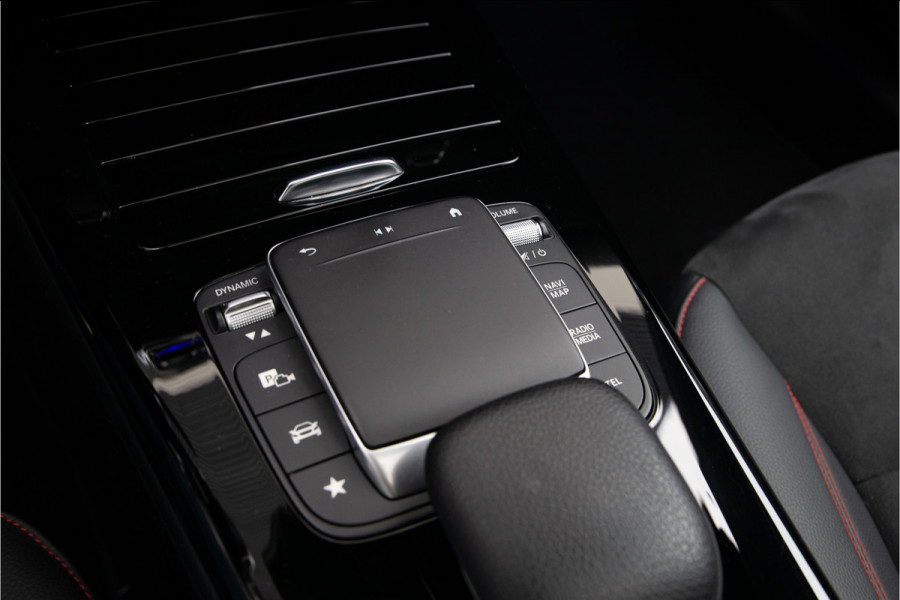 Mercedes-Benz CLA-Klasse 250 e AMG Premium, Pano, Widescreen, Head-up, Nightpack 2022