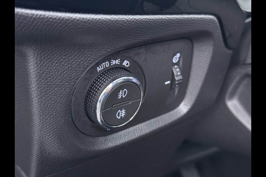 Opel CORSA-E Elegance 50kWh SOH 91% Panoramadak Adap.Cruise Warmtepomp 360°Camera Navi Ecc Apple Carplay Android Auto Pdc Lane Assist Lmv Privacy Glas Regen-Lichtsensor Led Keyless Zeer complete en keurig onderhouden Electrische Opel Corsa