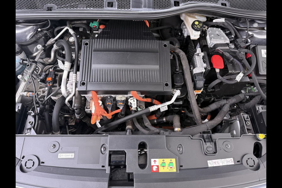 Opel CORSA-E Elegance 50kWh SOH 91% Panoramadak Adap.Cruise Warmtepomp 360°Camera Navi Ecc Apple Carplay Android Auto Pdc Lane Assist Lmv Privacy Glas Regen-Lichtsensor Led Keyless Zeer complete en keurig onderhouden Electrische Opel Corsa