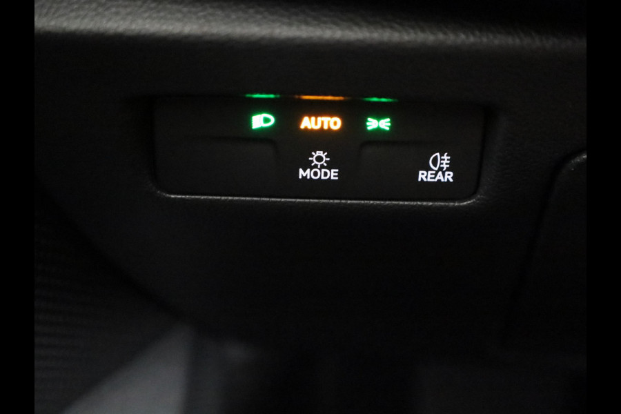 Škoda Superb Business Edition PHEV 1.5 TSI 204 pk 6 versn. DSG | Trekhaak wegklapbaar | Chrome pakket | 18 inch lichtmetalen velgen