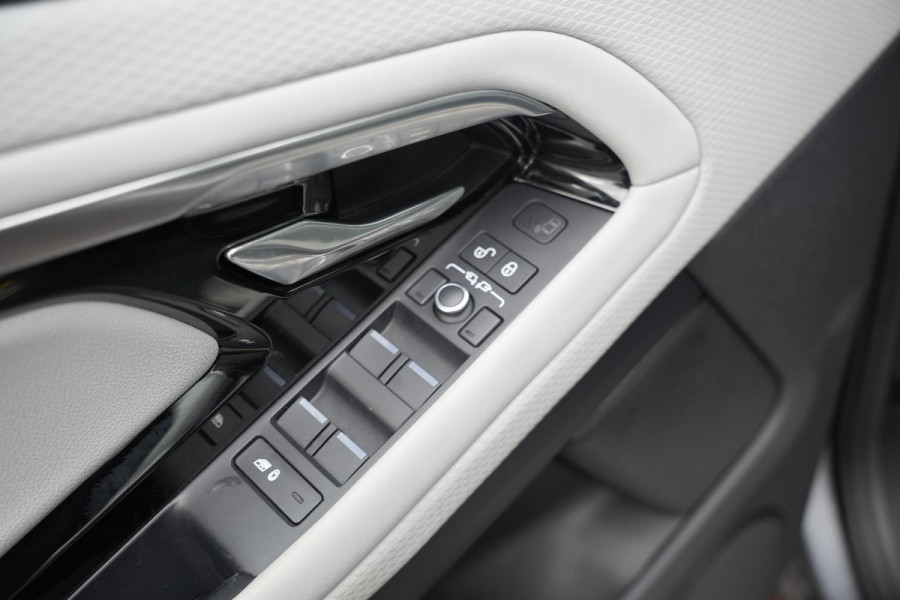 Land Rover Range Rover Evoque 2.0 P200 AWD R-Dynamic S Open Panoramadak Meridian Matrix LED Leer