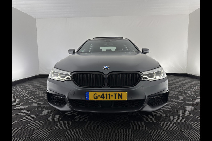 BMW 5 Serie Touring 540i xDrive High Executive M-Sportpack Aut. *PANO | HEAD-UP | LUXURY-LEATHER | FULL-LED | ADAPTIVE-CRUISE | BLIND-SPOT | TOP-VIEW | HARMAN/KARDON | KEYLESS | DIGI-COCKPIT | HEATED-COMFORTSEATS | AMBIENT-LIGHT | 20''ALU*