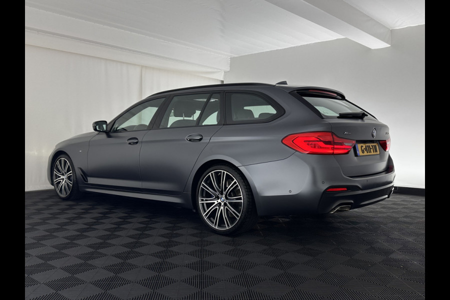 BMW 5 Serie Touring 540i xDrive High Executive M-Sportpack Aut. *PANO | HEAD-UP | LUXURY-LEATHER | FULL-LED | ADAPTIVE-CRUISE | BLIND-SPOT | TOP-VIEW | HARMAN/KARDON | KEYLESS | DIGI-COCKPIT | HEATED-COMFORTSEATS | AMBIENT-LIGHT | 20''ALU*