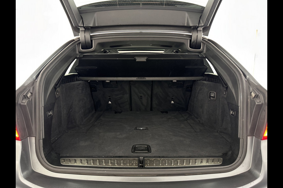BMW 5 Serie Touring 540i xDrive High Executive M-Sportpack Aut. *PANO | HEAD-UP | LUXURY-LEATHER | FULL-LED | ADAPTIVE-CRUISE | BLIND-SPOT | TOP-VIEW | HARMAN/KARDON | KEYLESS | DIGI-COCKPIT | HEATED-COMFORTSEATS | AMBIENT-LIGHT | 20''ALU*