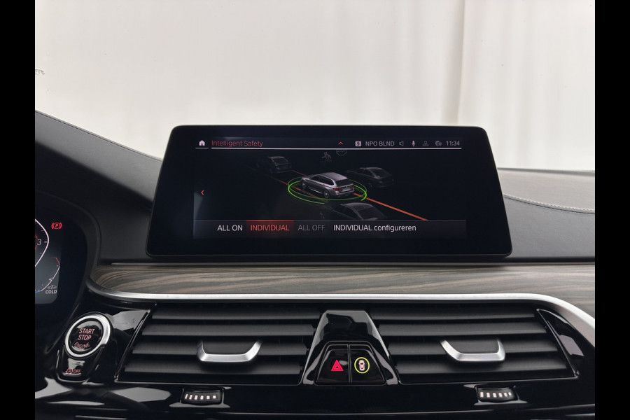 BMW 5 Serie Touring 540i xDrive High Executive M-Sportpack Aut. *PANO | HEAD-UP | LUXURY-LEATHER | FULL-LED | ADAPTIVE-CRUISE | BLIND-SPOT | TOP-VIEW | HARMAN/KARDON | KEYLESS | DIGI-COCKPIT | HEATED-COMFORTSEATS | AMBIENT-LIGHT | 20''ALU*