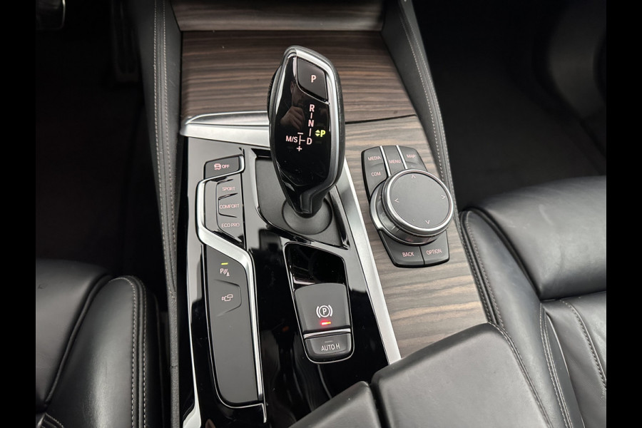 BMW 5 Serie Touring 540i xDrive High Executive M-Sportpack Aut. *PANO | HEAD-UP | LUXURY-LEATHER | FULL-LED | ADAPTIVE-CRUISE | BLIND-SPOT | TOP-VIEW | HARMAN/KARDON | KEYLESS | DIGI-COCKPIT | HEATED-COMFORTSEATS | AMBIENT-LIGHT | 20''ALU*