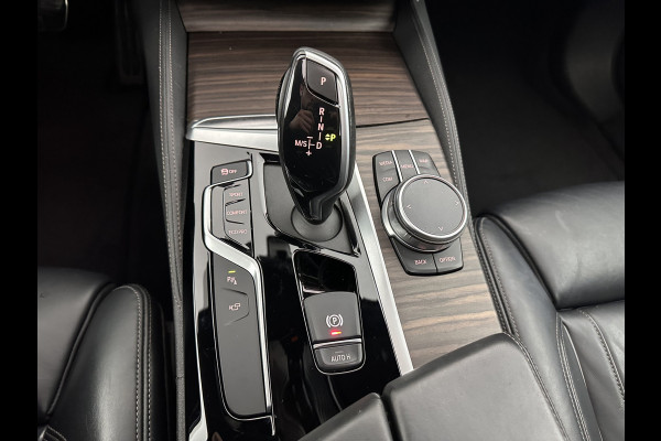 BMW 5 Serie Touring 540i xDrive High Executive M-Sportpack Aut. *PANO | HEAD-UP | LUXURY-LEATHER | FULL-LED | ADAPTIVE-CRUISE | BLIND-SPOT | TOP-VIEW | HARMAN/KARDON | KEYLESS | DIGI-COCKPIT | HEATED-COMFORTSEATS | AMBIENT-LIGHT | 20''ALU*