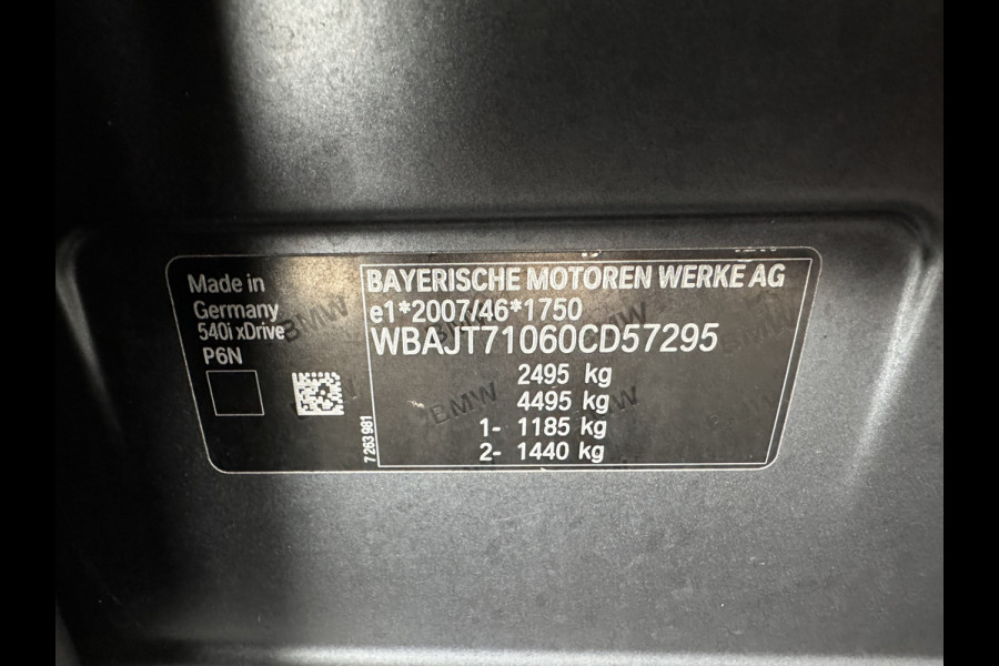 BMW 5 Serie Touring 540i xDrive High Executive M-Sportpack Aut. *PANO | HEAD-UP | LUXURY-LEATHER | FULL-LED | ADAPTIVE-CRUISE | BLIND-SPOT | TOP-VIEW | HARMAN/KARDON | KEYLESS | DIGI-COCKPIT | HEATED-COMFORTSEATS | AMBIENT-LIGHT | 20''ALU*