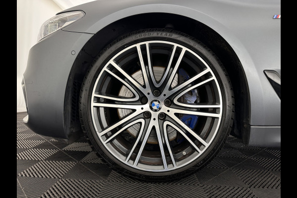 BMW 5 Serie Touring 540i xDrive High Executive M-Sportpack Aut. *PANO | HEAD-UP | LUXURY-LEATHER | FULL-LED | ADAPTIVE-CRUISE | BLIND-SPOT | TOP-VIEW | HARMAN/KARDON | KEYLESS | DIGI-COCKPIT | HEATED-COMFORTSEATS | AMBIENT-LIGHT | 20''ALU*