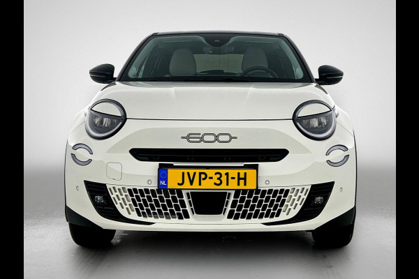 Fiat 600 1.2 Hybrid Bicolore CAMERA | CLIMA | DODEHOEKDETECT | NAVI-CARPLAY