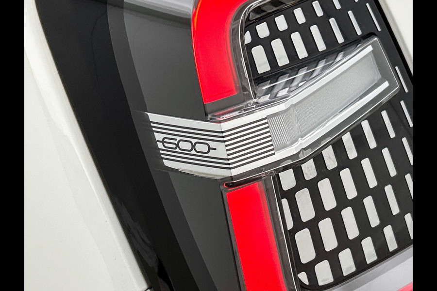 Fiat 600 1.2 Hybrid Bicolore CAMERA | CLIMA | DODEHOEKDETECT | NAVI-CARPLAY