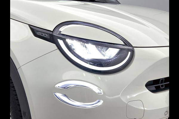 Fiat 600 1.2 Hybrid Bicolore CAMERA | CLIMA | DODEHOEKDETECT | NAVI-CARPLAY