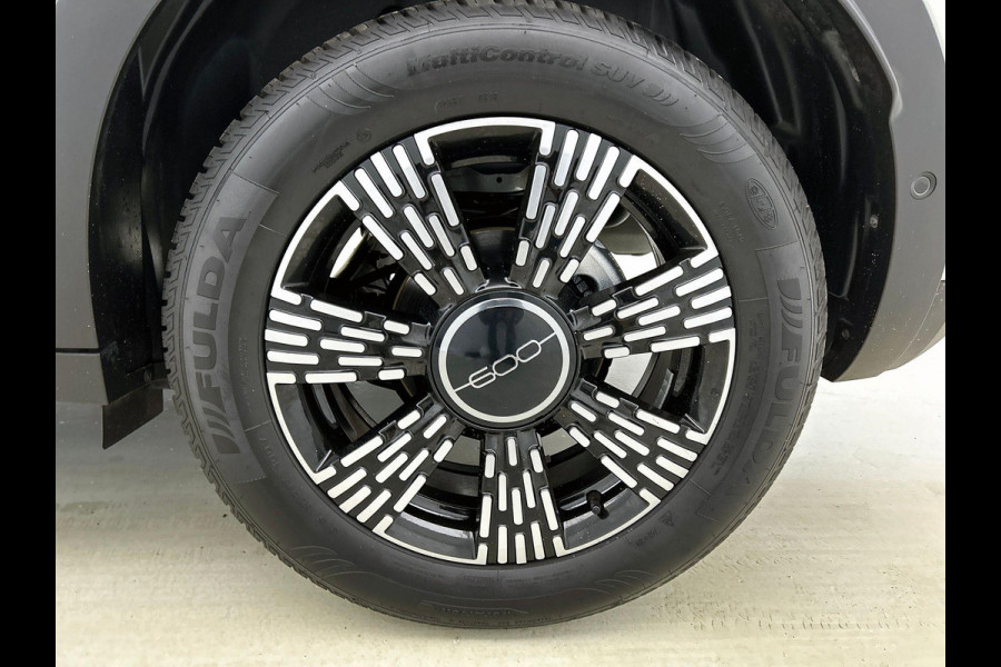 Fiat 600 1.2 Hybrid Bicolore CAMERA | CLIMA | DODEHOEKDETECT | NAVI-CARPLAY