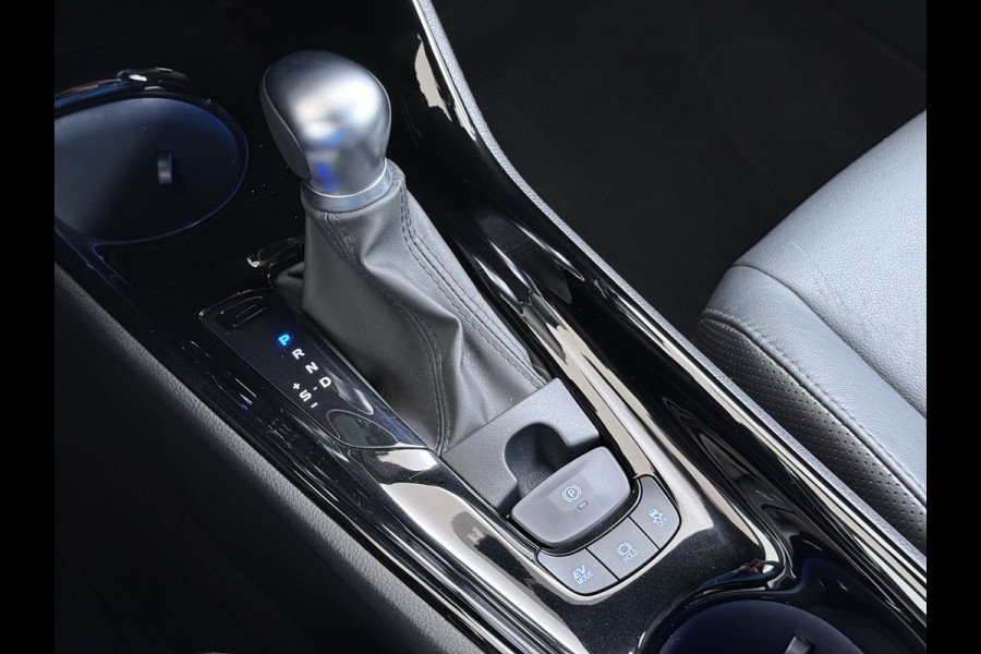 Toyota C-HR 2.0I 184PK Hybrid Automaat Leder Navi Ecc Camera Pdc JBL®-Audio Stoelverwarming Adap.Cruise Launch Edition Apple Carplay Android Auto Elek.Stoelen Lmv 18" Privacy Glas Isofix DAB Miracast™ Led Lane Assist Regen-Lichtsensor 1e Eigenaar Origineel Nederlandse Auto Dealeronderhouden