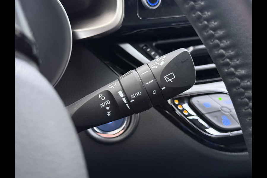Toyota C-HR 2.0I 184PK Hybrid Automaat Leder Navi Ecc Camera Pdc JBL®-Audio Stoelverwarming Adap.Cruise Launch Edition Apple Carplay Android Auto Elek.Stoelen Lmv 18" Privacy Glas Isofix DAB Miracast™ Led Lane Assist Regen-Lichtsensor 1e Eigenaar Origineel Nederlandse Auto Dealeronderhouden