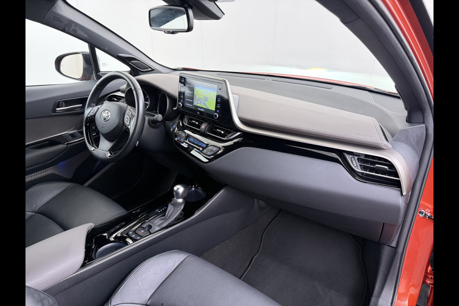 Toyota C-HR 2.0I 184PK Hybrid Automaat Leder Navi Ecc Camera Pdc JBL®-Audio Stoelverwarming Adap.Cruise Launch Edition Apple Carplay Android Auto Elek.Stoelen Lmv 18" Privacy Glas Isofix DAB Miracast™ Led Lane Assist Regen-Lichtsensor 1e Eigenaar Origineel Nederlandse Auto Dealeronderhouden