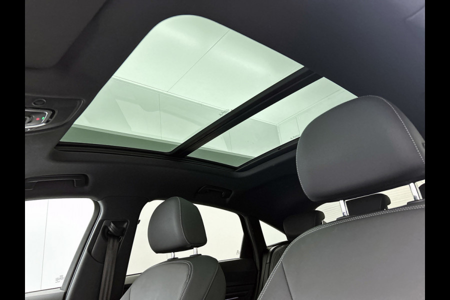 Audi e-tron Sportback 55 quattro Business edition Plus 95 kWh (PANO, STOELVERWARMING, LUCHTVERING, CARPLAY, PARKEERSENSOREN)