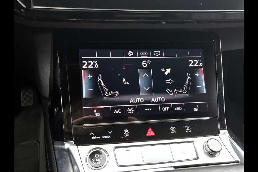 Audi e-tron Sportback 55 quattro Business edition Plus 95 kWh (PANO, STOELVERWARMING, LUCHTVERING, CARPLAY, PARKEERSENSOREN)