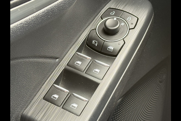 Ford Kuga BWJ 2023 | 2.5 PHEV 225PK Titanium | PANO DAK | CAMERA A | CARPLAY | CLIMA | CRUISE | NAVI | PRIV. GLAS | MULTIFUNCT. STUUR | LMV