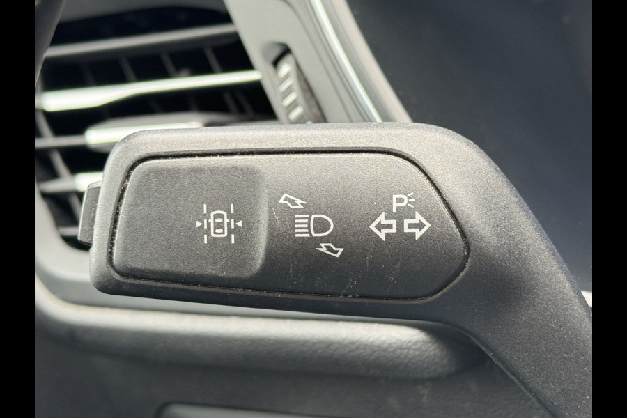 Ford Kuga BWJ 2023 | 2.5 PHEV 225PK Titanium | PANO DAK | CAMERA A | CARPLAY | CLIMA | CRUISE | NAVI | PRIV. GLAS | MULTIFUNCT. STUUR | LMV