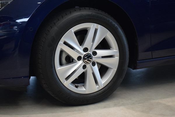 Volkswagen Golf Variant 1.0 TSI Life Business | Apple CarPlay | Stuur- en Stoelverw. | Camera