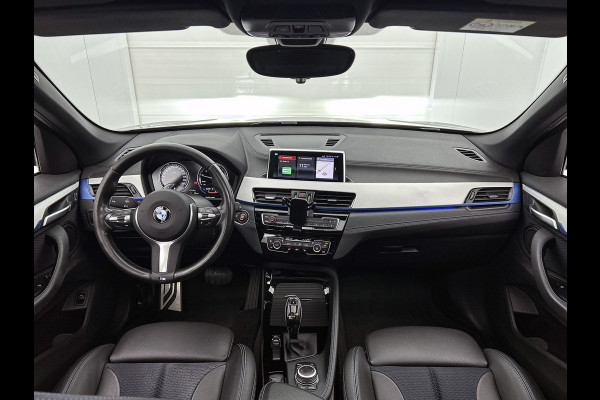 BMW X1 SDrive18i High Executive M-pakket ( Goed onderH, Panorama, Camera, StoelV, Carplay, Navi Pro, Etc)