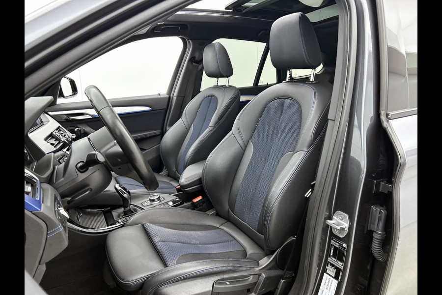 BMW X1 SDrive18i High Executive M-pakket ( Goed onderH, Panorama, Camera, StoelV, Carplay, Navi Pro, Etc)