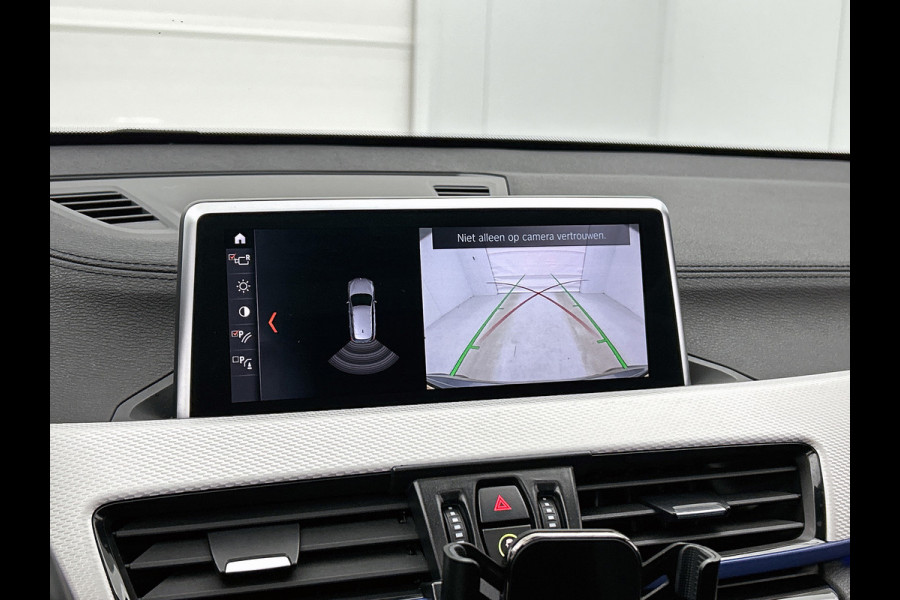 BMW X1 SDrive18i High Executive M-pakket ( Goed onderH, Panorama, Camera, StoelV, Carplay, Navi Pro, Etc)
