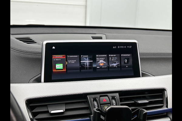 BMW X1 SDrive18i High Executive M-pakket ( Goed onderH, Panorama, Camera, StoelV, Carplay, Navi Pro, Etc)