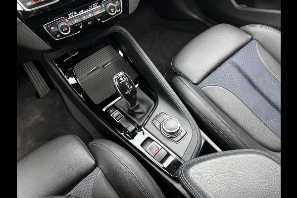 BMW X1 SDrive18i High Executive M-pakket ( Goed onderH, Panorama, Camera, StoelV, Carplay, Navi Pro, Etc)