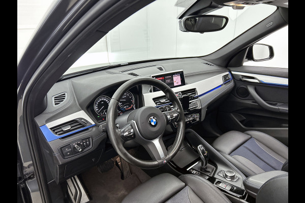 BMW X1 SDrive18i High Executive M-pakket ( Goed onderH, Panorama, Camera, StoelV, Carplay, Navi Pro, Etc)