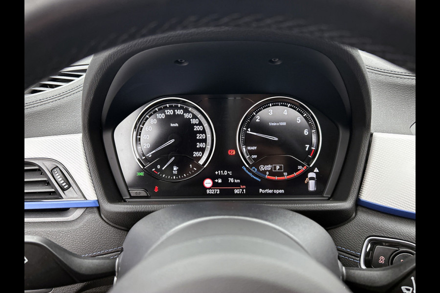 BMW X1 SDrive18i High Executive M-pakket ( Goed onderH, Panorama, Camera, StoelV, Carplay, Navi Pro, Etc)