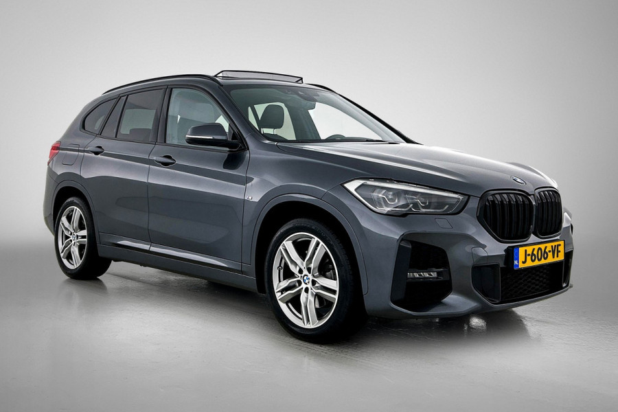 BMW X1 SDrive18i High Executive M-pakket ( Goed onderH, Panorama, Camera, StoelV, Carplay, Navi Pro, Etc)