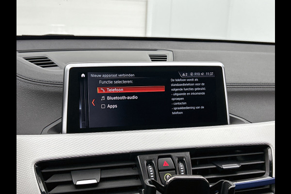 BMW X1 SDrive18i High Executive M-pakket ( Goed onderH, Panorama, Camera, StoelV, Carplay, Navi Pro, Etc)