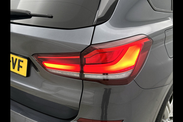 BMW X1 SDrive18i High Executive M-pakket ( Goed onderH, Panorama, Camera, StoelV, Carplay, Navi Pro, Etc)