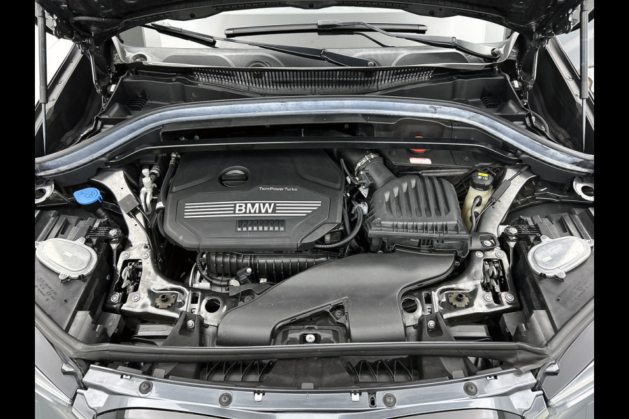 BMW X1 SDrive18i High Executive M-pakket ( Goed onderH, Panorama, Camera, StoelV, Carplay, Navi Pro, Etc)