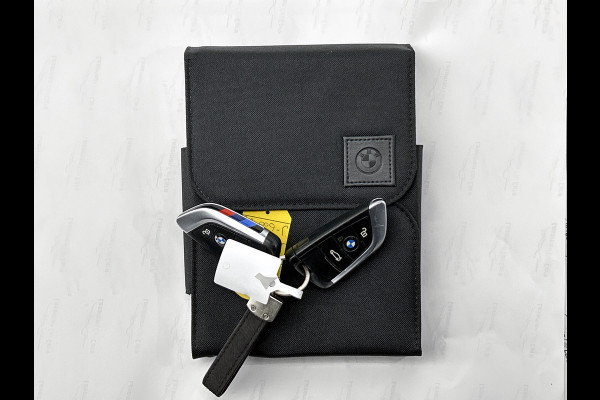 BMW X1 SDrive18i High Executive M-pakket ( Goed onderH, Panorama, Camera, StoelV, Carplay, Navi Pro, Etc)