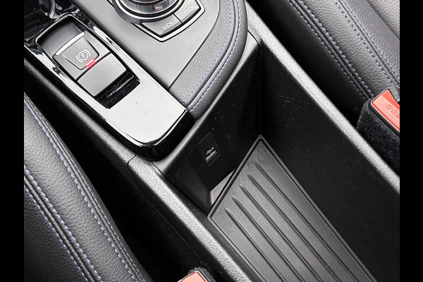 BMW X1 SDrive18i High Executive M-pakket ( Goed onderH, Panorama, Camera, StoelV, Carplay, Navi Pro, Etc)