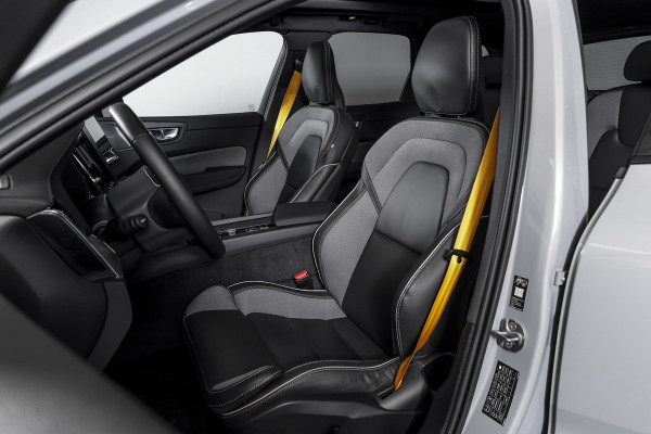 Volvo XC60 2.0 T8 Plug-in-hybrid AWD Polestar Engineered - Facelift MY26 | S/K-Panodak | Harman/Kardon | 360 Camera |Dig.Cockpit | Adapt.Cruise | Stoel+-Stuurverw. | Elek. stoelen | | NAV + App.Connect + NAV | ECC | LM 21" | 4735