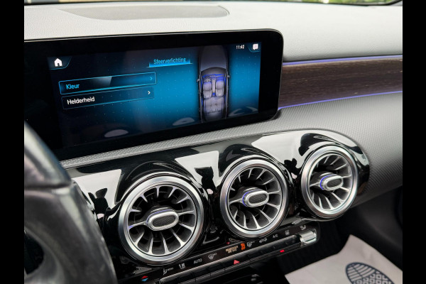 Mercedes-Benz A-Klasse 250 e Premium Plus l Sfeerverlichting l Pano l 360 camera