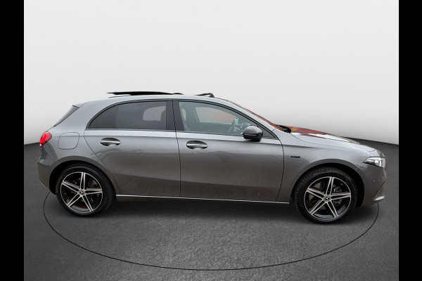 Mercedes-Benz A-Klasse 250 e Premium Plus l Sfeerverlichting l Pano l 360 camera