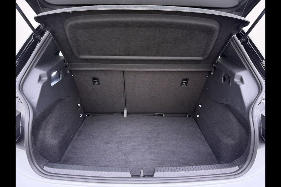 Volkswagen ID.3 deze First 62kWh SOH 93% Navi Ecc Adaptieve Cruise Controle Apple Carplay Android Auto Pdc Bluetooth Keyless Led Rijstrooksensor IQ Drive Stoelverwarming