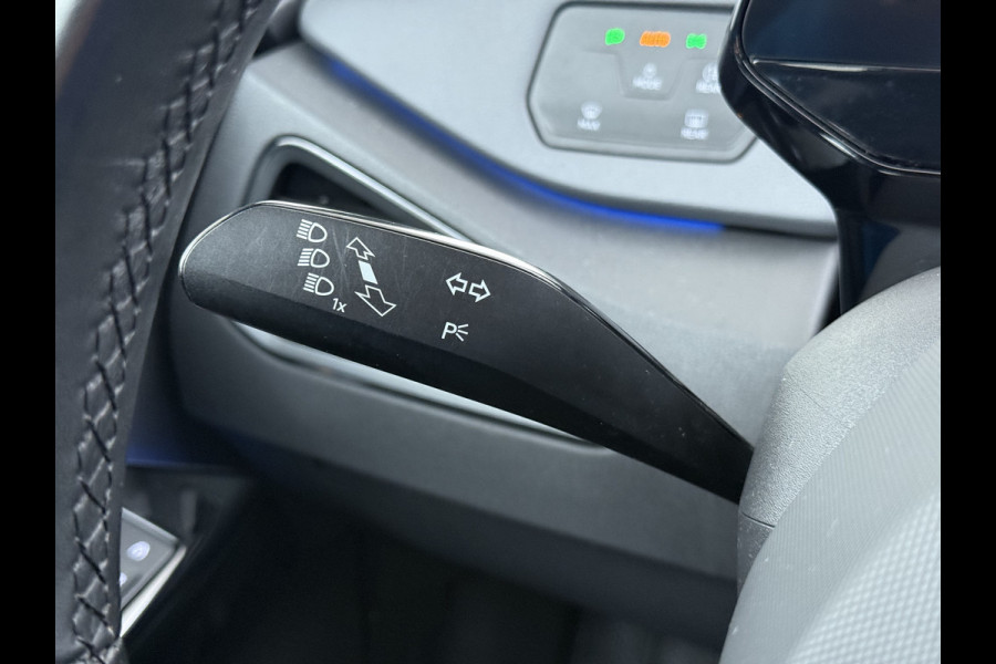 Volkswagen ID.3 deze First 62kWh SOH 93% Navi Ecc Adaptieve Cruise Controle Apple Carplay Android Auto Pdc Bluetooth Keyless Led Rijstrooksensor IQ Drive Stoelverwarming