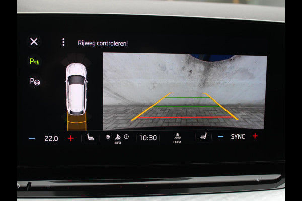 Škoda Octavia Combi 1.0 TSI Business Edition Plus | NAVIGATIE | ACHTERUITRIJCAMERA |