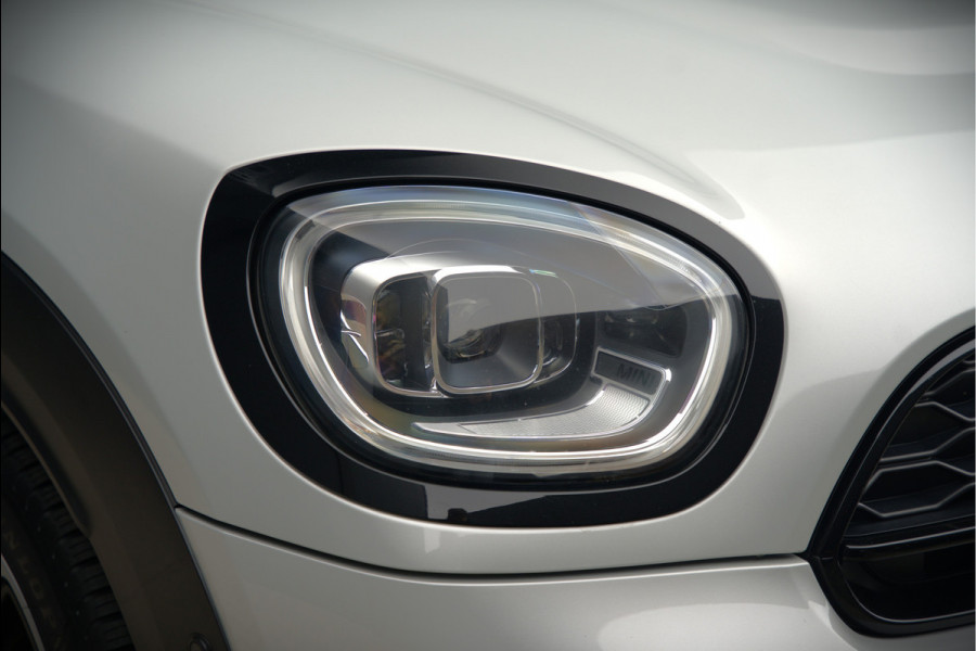 MINI Countryman 1.5 Cooper S E ALL4 | JCW | Panoramadak | Stoelverwarming | Harman Kardon | Head-Up Display | John Cooper Works | Camera | Apple Carplay | Parkeersensoren | Keyless |