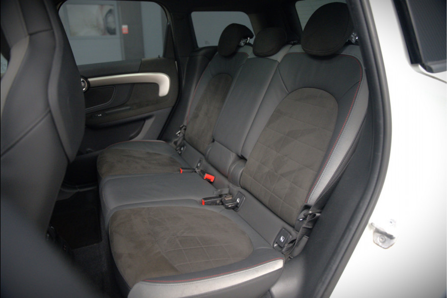MINI Countryman 1.5 Cooper S E ALL4 | JCW | Panoramadak | Stoelverwarming | Harman Kardon | Head-Up Display | John Cooper Works | Camera | Apple Carplay | Parkeersensoren | Keyless |
