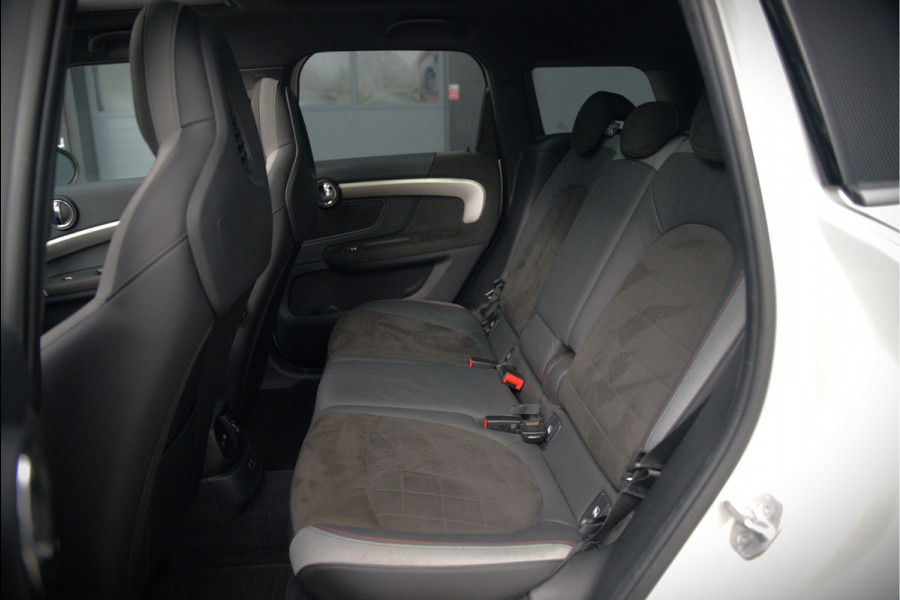 MINI Countryman 1.5 Cooper S E ALL4 | JCW | Panoramadak | Stoelverwarming | Harman Kardon | Head-Up Display | John Cooper Works | Camera | Apple Carplay | Parkeersensoren | Keyless |